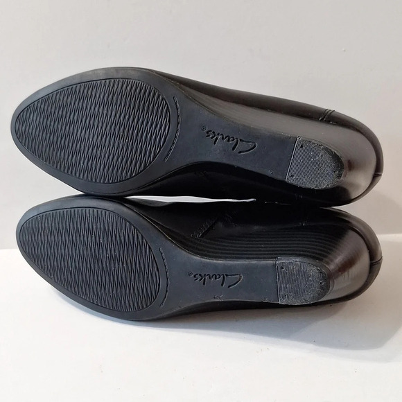 Clarks Collection Black Soft Cushion Preppy Wedge Ankle Booties Size 8.5 - Picture 7 of 9